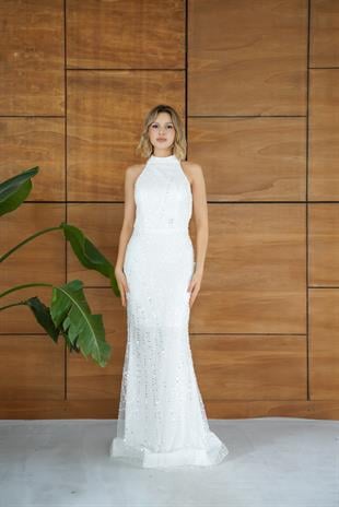 Halter Yaka Boncuk İşlemeli Uzun Beyaz Abiye Elbise