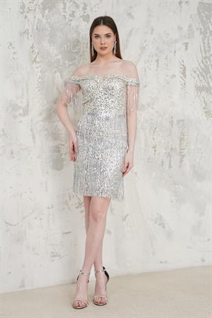 Kayık Yaka Püsküllü Ekru Abiye Elbise