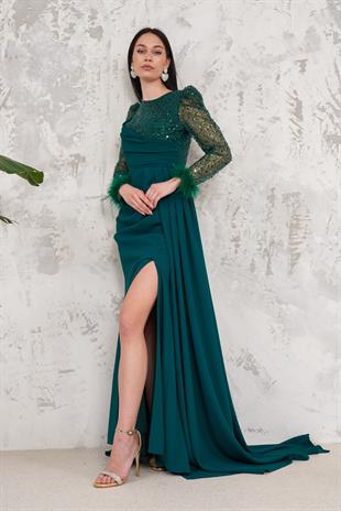 Yeşil Göğüs Detay İşlemeli Yırtmaçlı Uzun Abiye Elbise