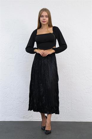 Siyah Kendinden Kırışık Saten Etek