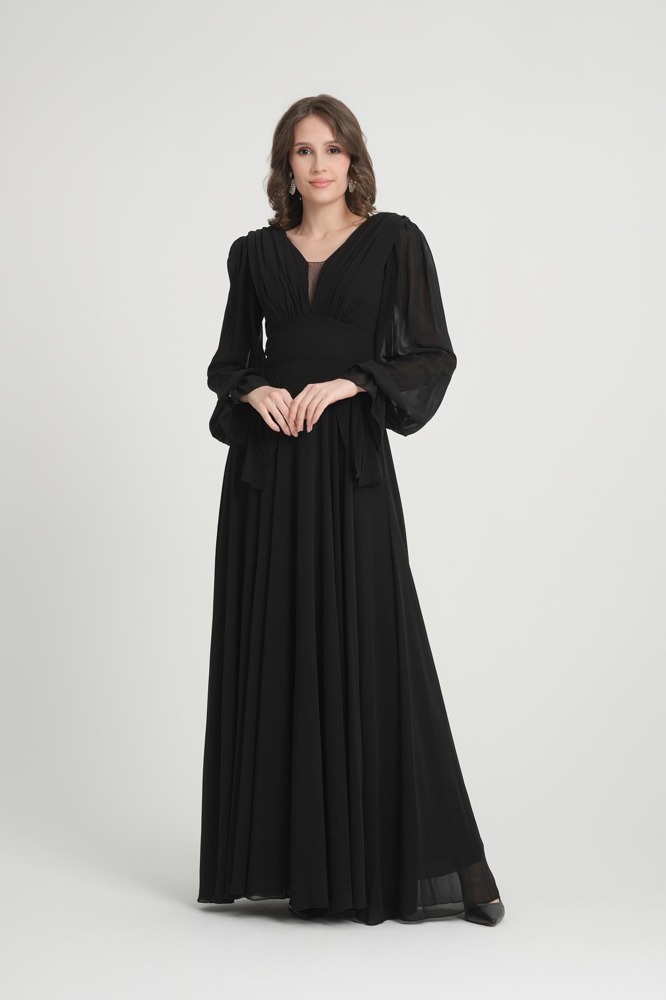 Kolları Taşlı Siyah Abiye Elbise