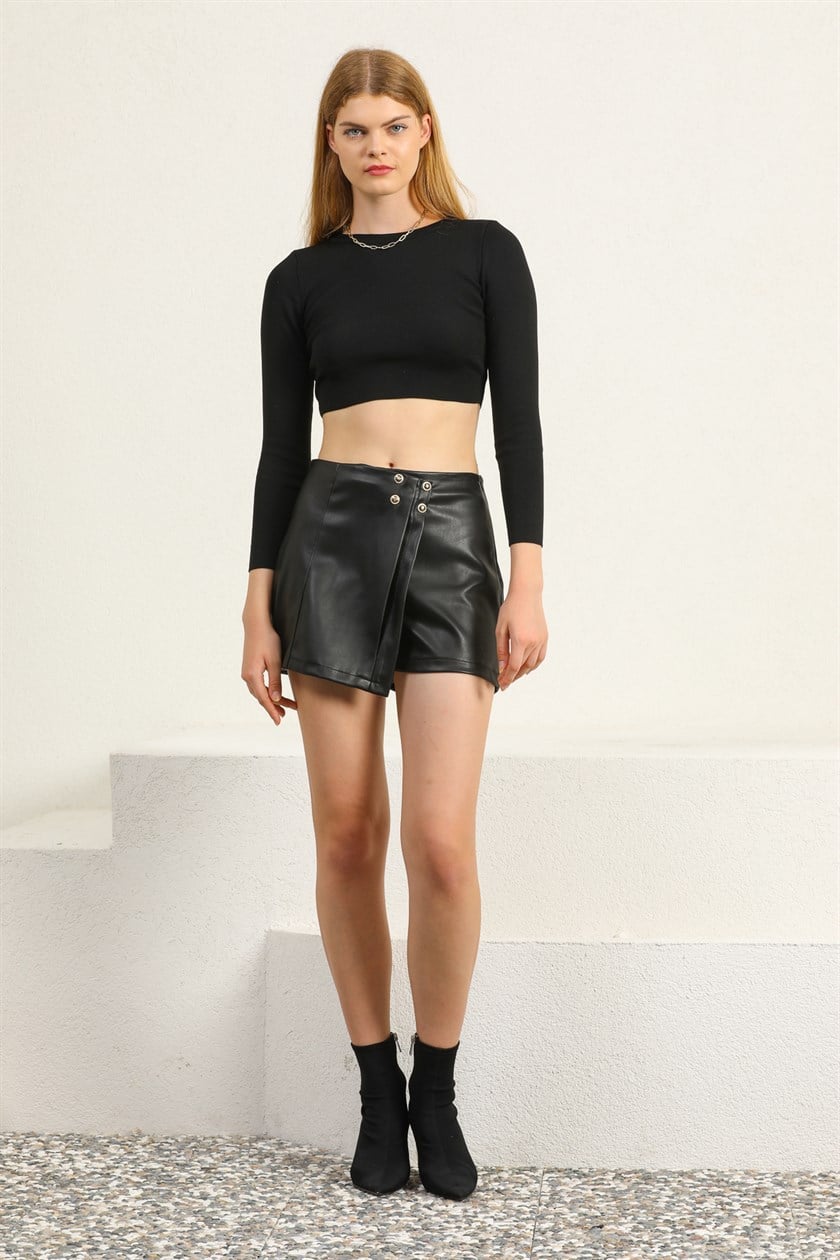  Düğmeli Siyah Deri Şort Etek