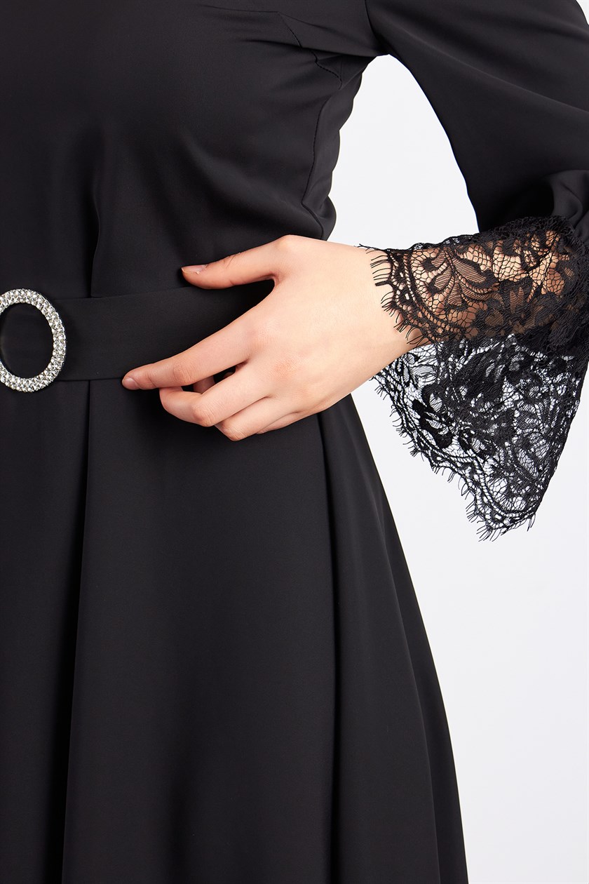 Kolları Dantelli Taşlı Siyah Tesettür Abiye Elbise Modelleri ve İndirimli  Fiyatları