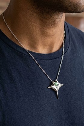 Okyanus Sedefi 925 ayar Gümüş Tasarım Vatos balığı figürlü erkek kolye 
