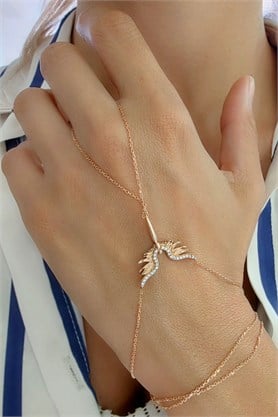 Zirkon Taşlı 925ayar Gümüş Üzerine Rose Altın Kaplama melek figürlü Tasarım Şahmeran