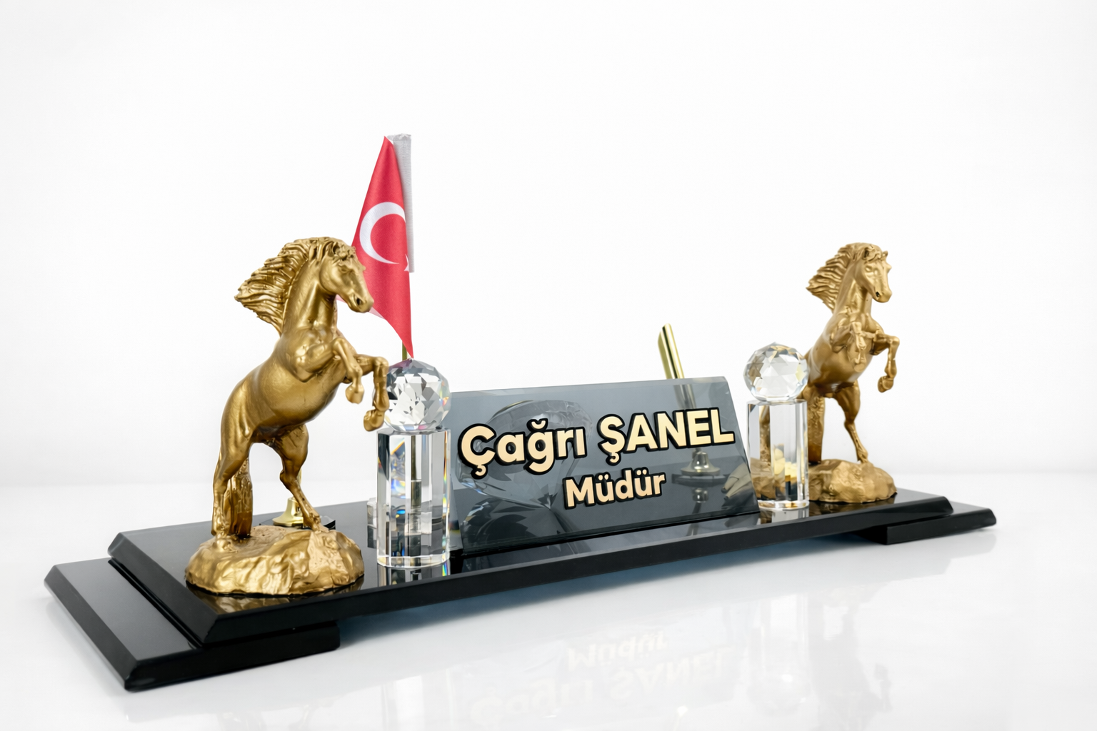 GRAND PRO MASA İSİMLİĞİ-Şahlanan At- masa isimliği