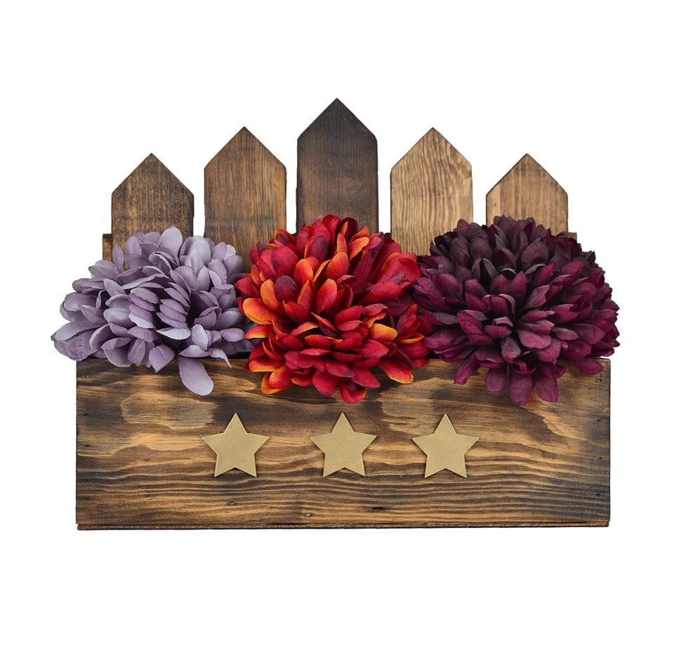 Ahşap Dekoratif Çitli Çiçeklik