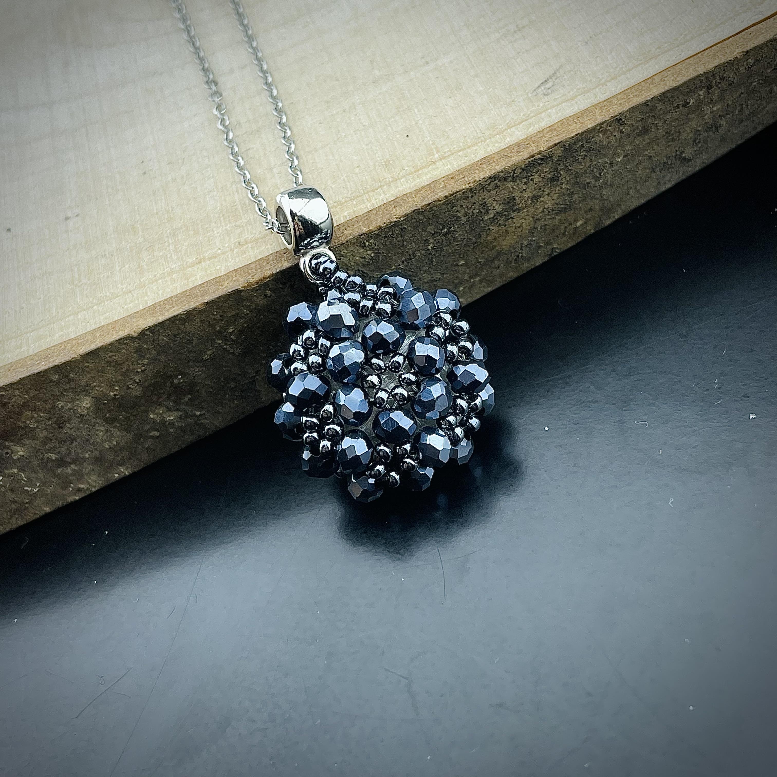 Taşlı Tasarım Cevşen Kolye