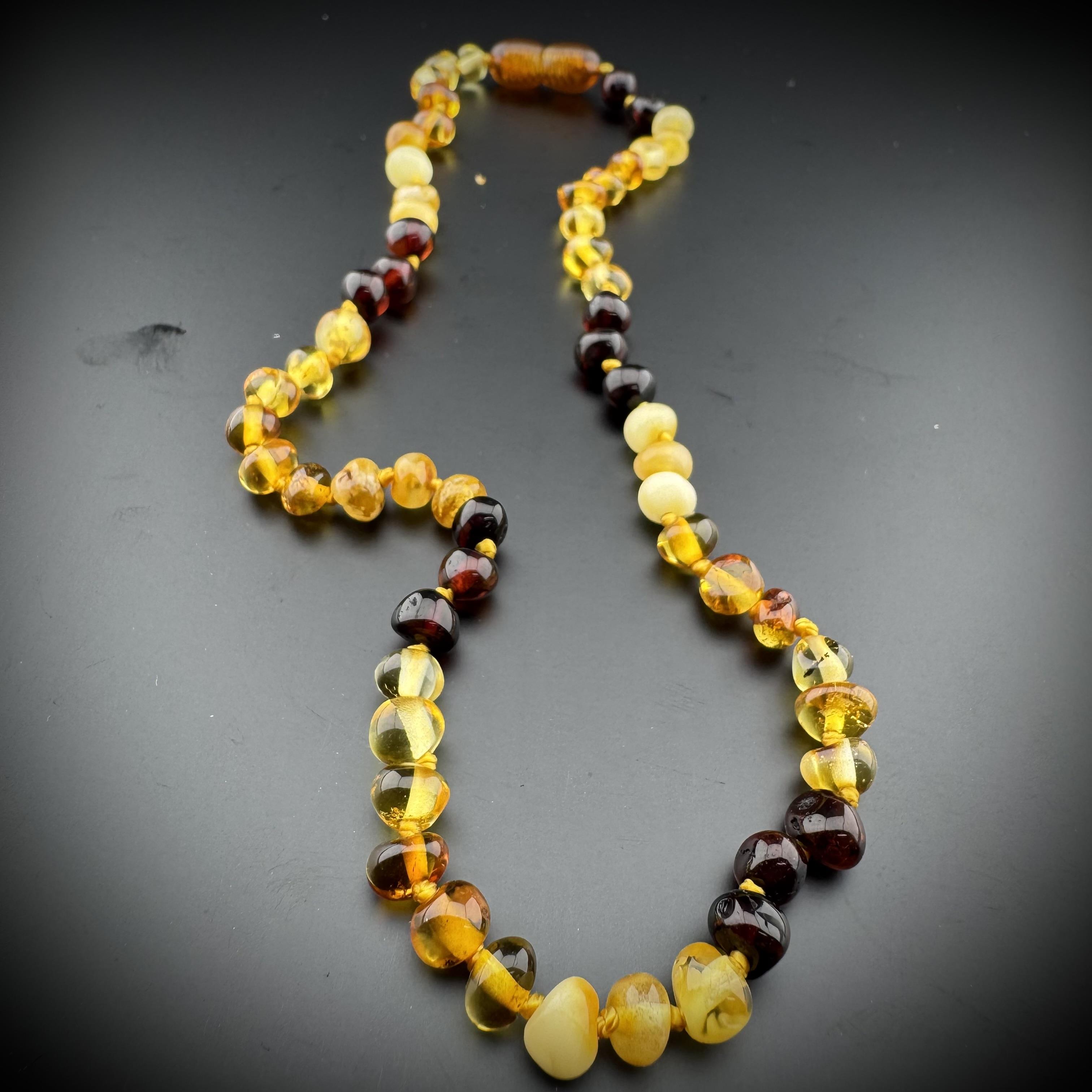 Üçlü Dizim Multicolor Kehribar Bebek Diş Kolyesi