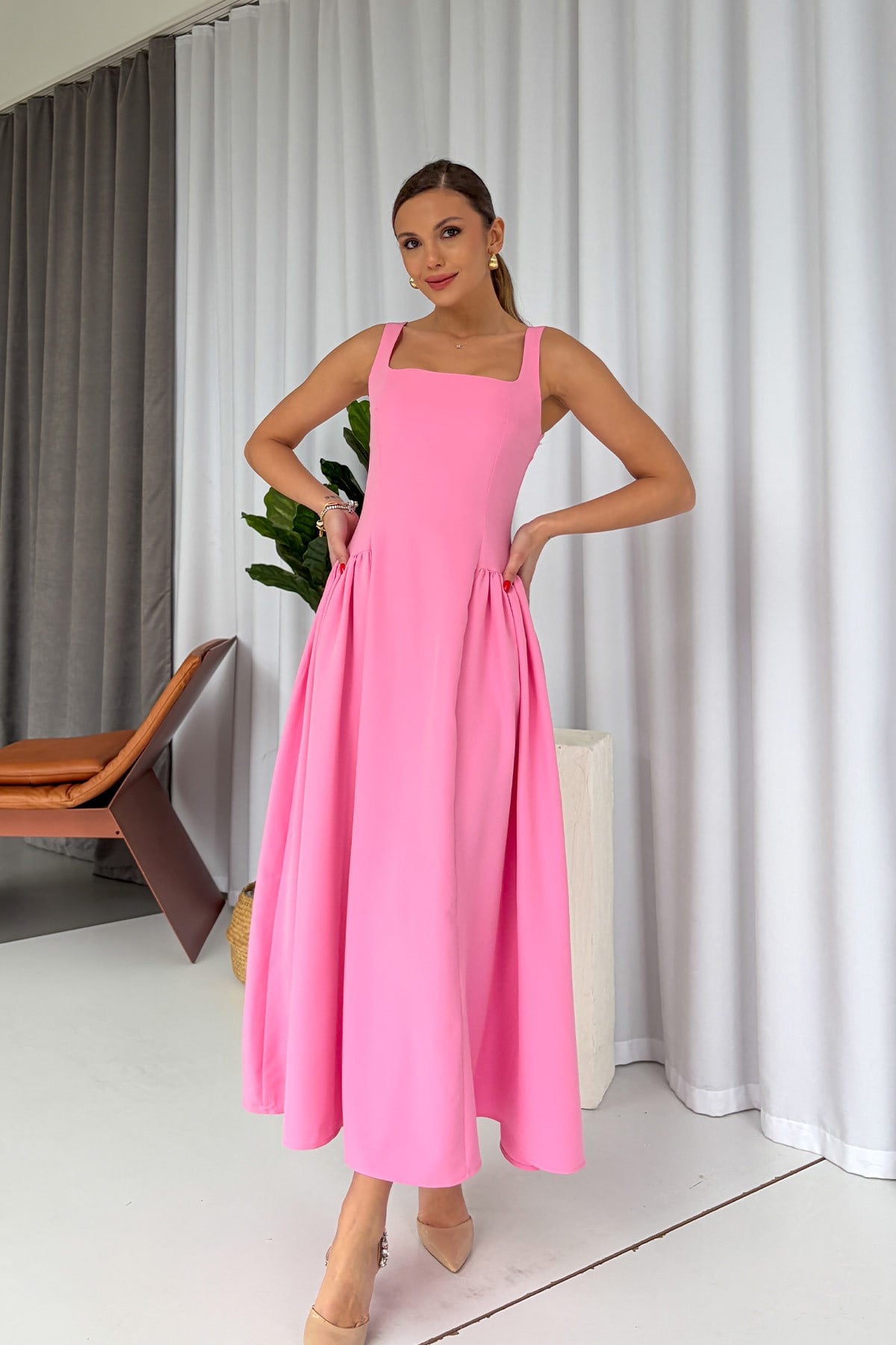 Kare Yaka Etekleri Drape Detaylı Kadın Elbise - Pembe