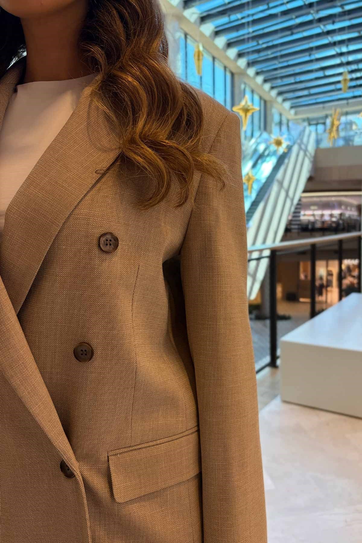 Süs Cepli Kareli Blazer Kadın Ceket