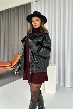 Dik Yaka Tasarım Kadın Deri Ceket - Siyah