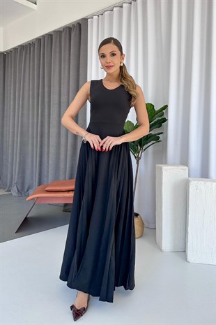 V  Yaka Yandan Piliseli Kadın Elbise - Siyah