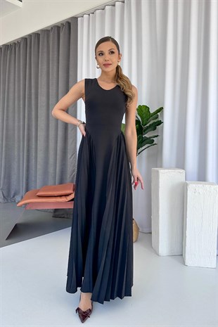 V  Yaka Yandan Piliseli Kadın Elbise - Siyah