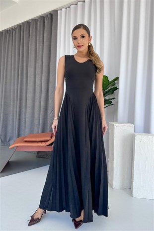 V  Yaka Yandan Piliseli Kadın Elbise - Siyah