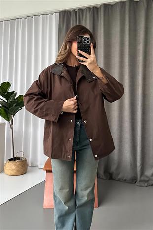 Yaka Deri Detay Yağlı Ceket - Kahverengi