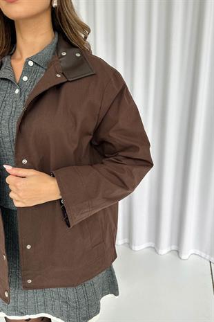 Yaka Deri Detay Yağlı Ceket - Kahverengi