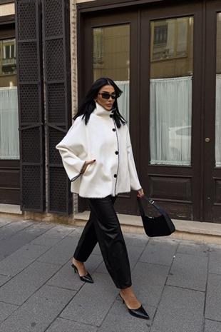 Yünlü Kadın Ceket - Beyaz