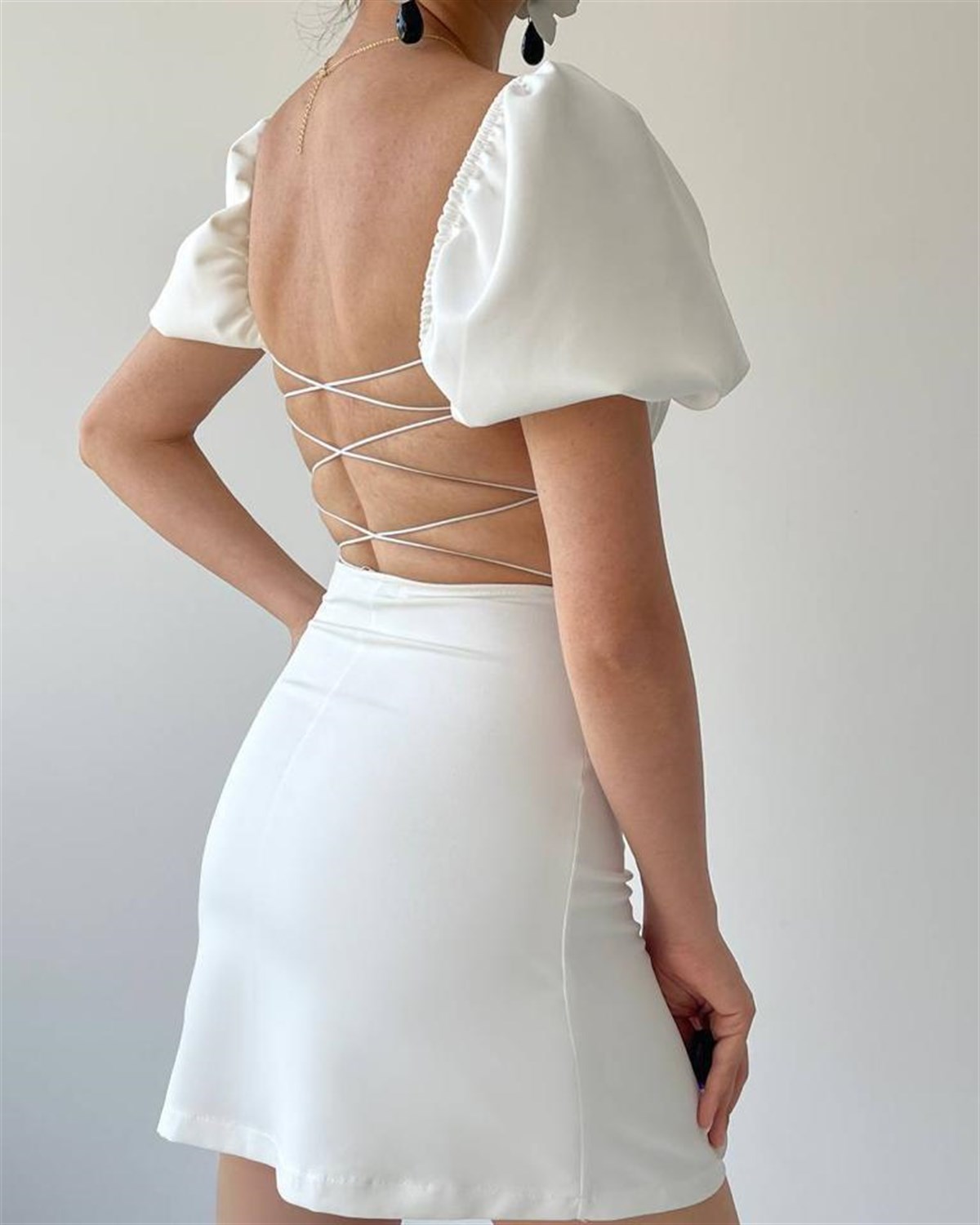 Karpuz Kol Sırt Dekolte Beyaz Elbise | Trend&Şık Tasarımlar |  minetanbutik.com.tr