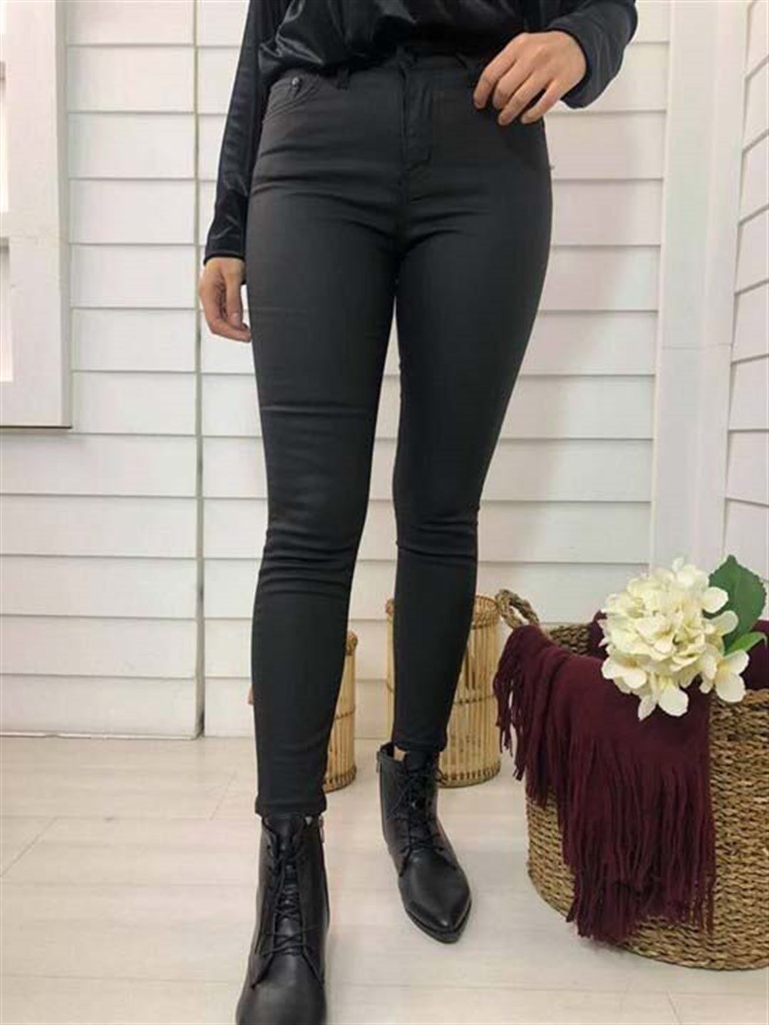 Mumlu Pantolon - Siyah | Trend&Şık Tasarımlar | minetanbutik.com.tr