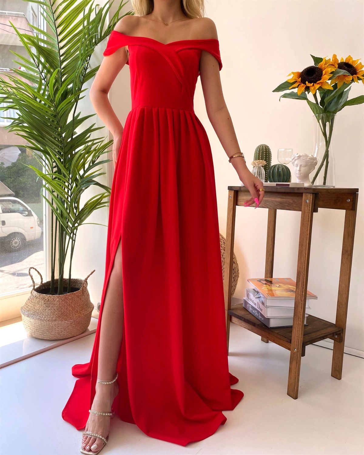 Şal Yaka Yırtmaçlı Uzun Elbise - Kırmızı | Trend&Şık Tasarımlar |  minetanbutik.com.tr