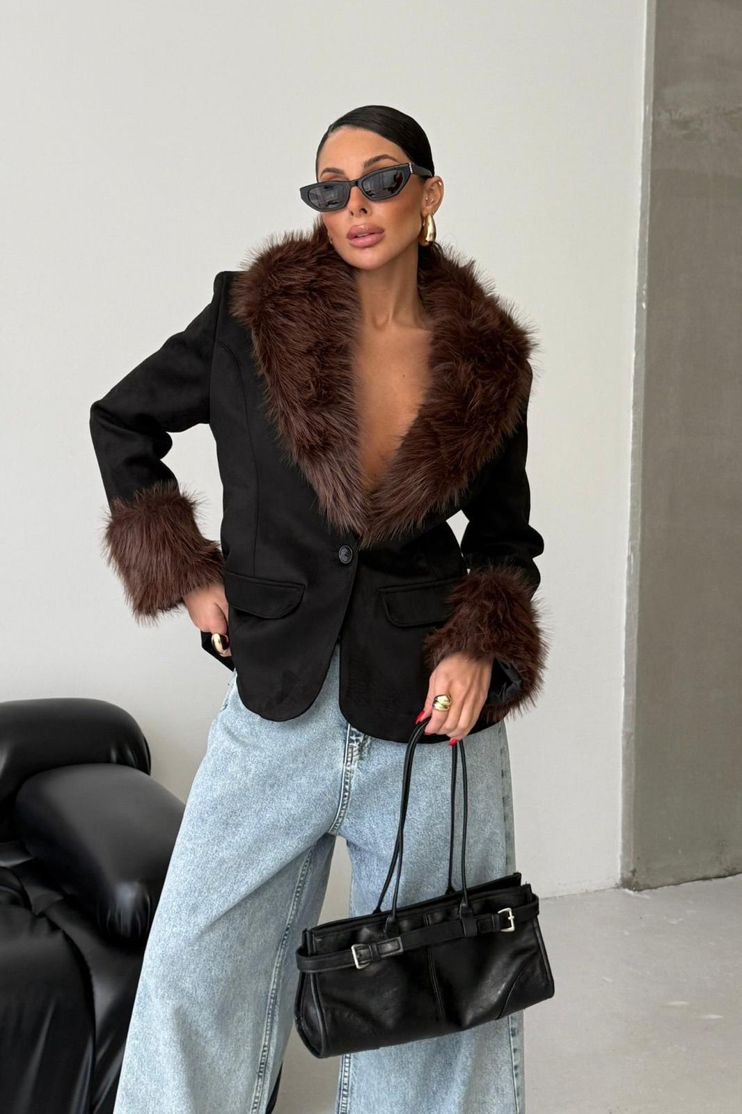 Yaka Kürk Detay Süet Ceket - Siyah