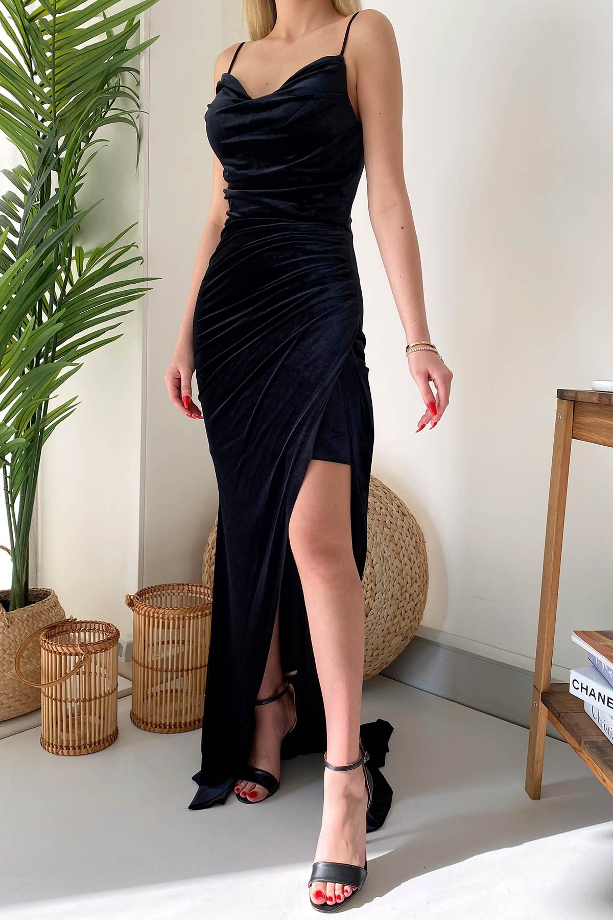 Yandan Yırtmaçlı İnce Askılı Kadın Abiye Elbise - Siyah | Trend&Şık  Tasarımlar | minetanbutik.com.tr