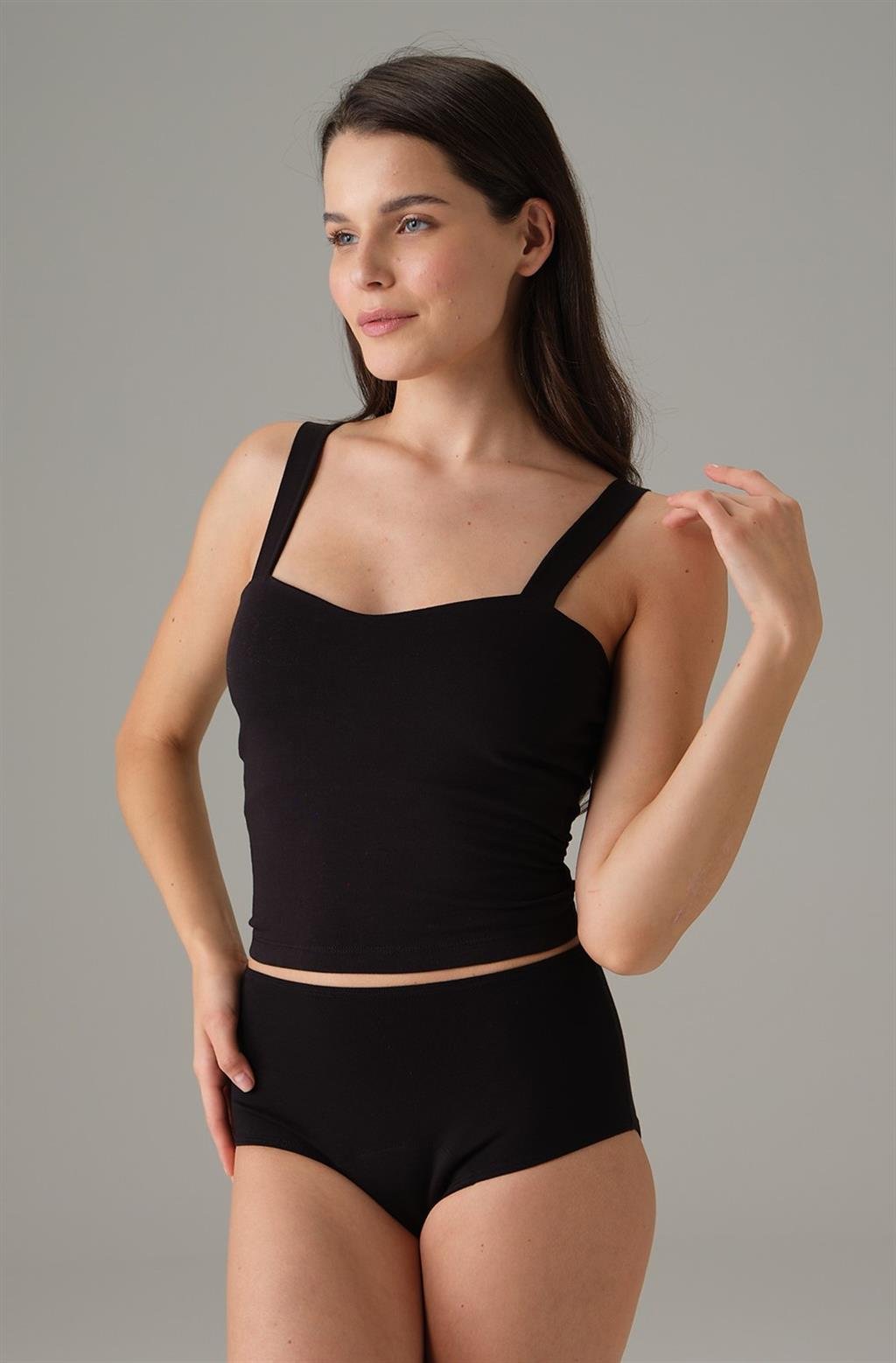 DOREANSE Kadın Kalp Yaka Askılı Crop Atlet 9402