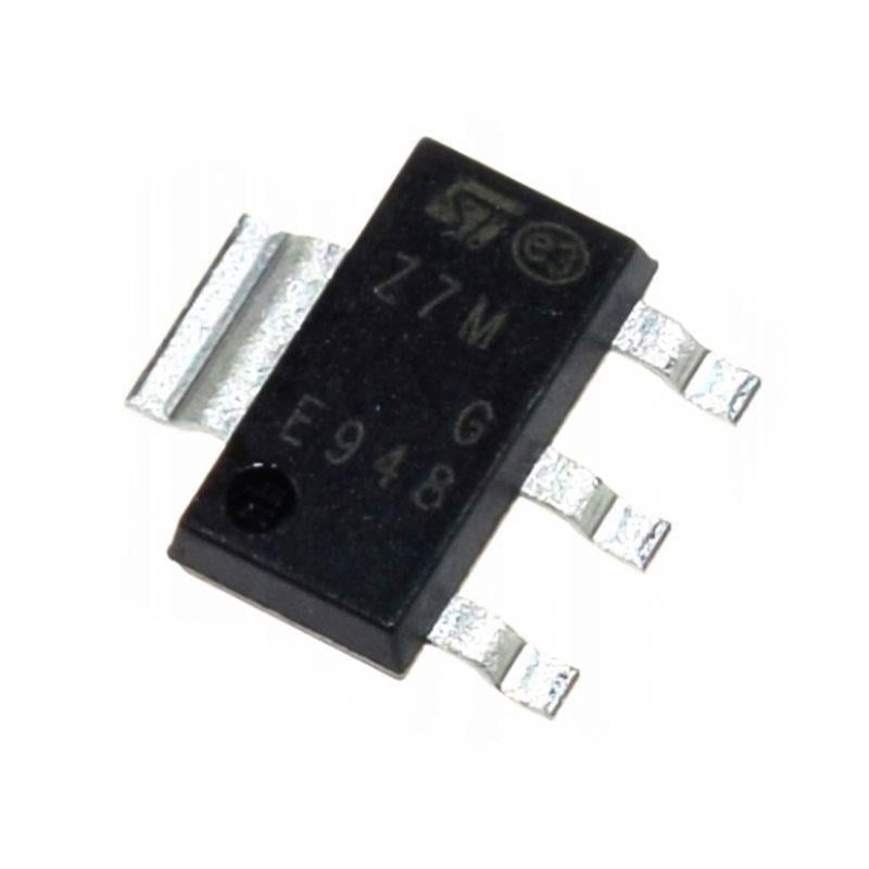 Z0107 SOT-223 SMD Triyak