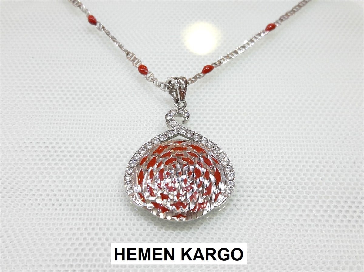 Kırmızı Mineli Kolye 14 Ayar Beyaz Altın