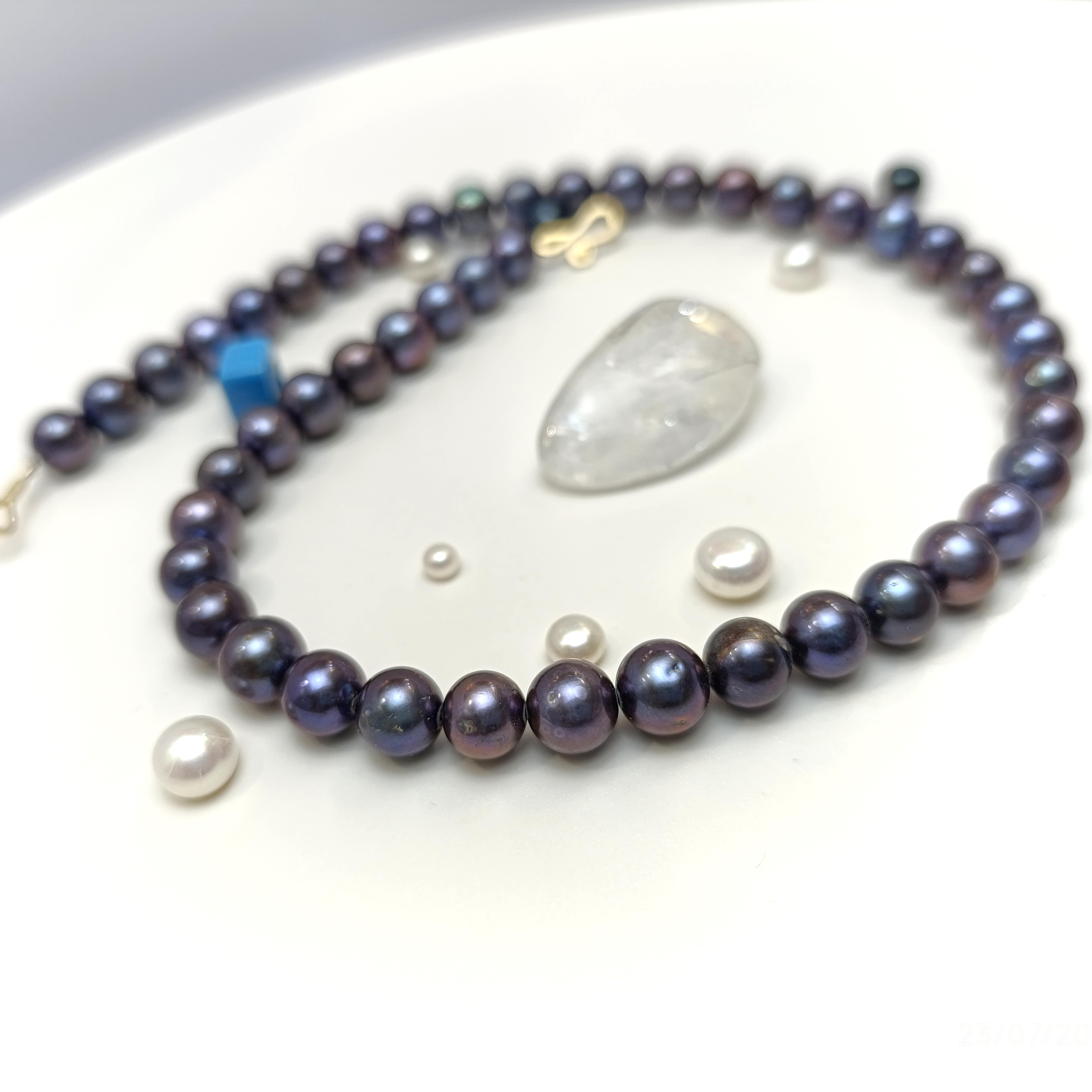 Siyah Gerçek İnci Gerdanlık Kolye 14 Ayar Altın HD VİDEOLU