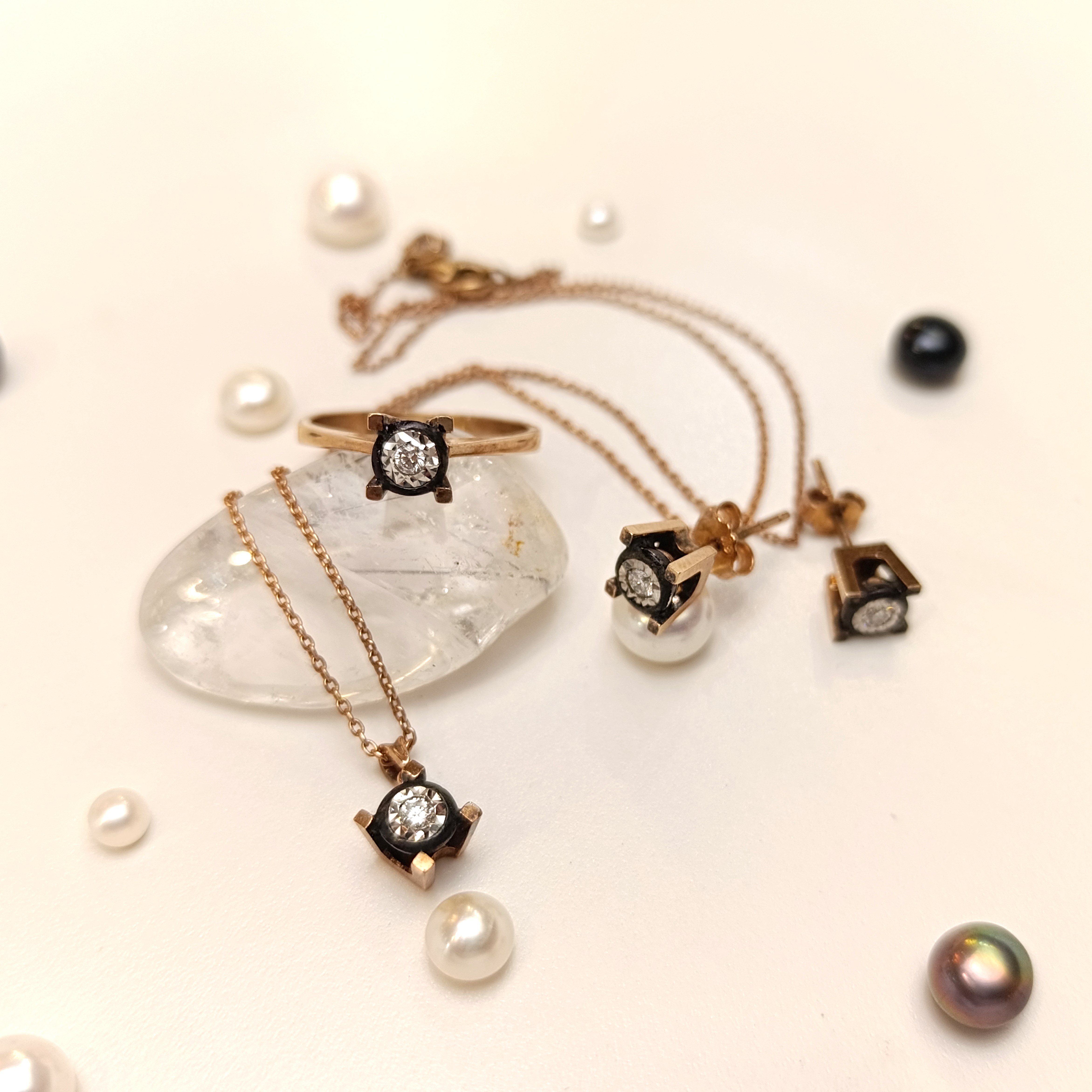 0,18ct Elmas Taşlı Efekli Tek Taş Set Takım 8 Ayar Altın HD Vİdeolu