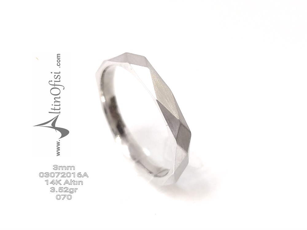 Piramit Alyans 3 mm Genişlik 14 ayar altın