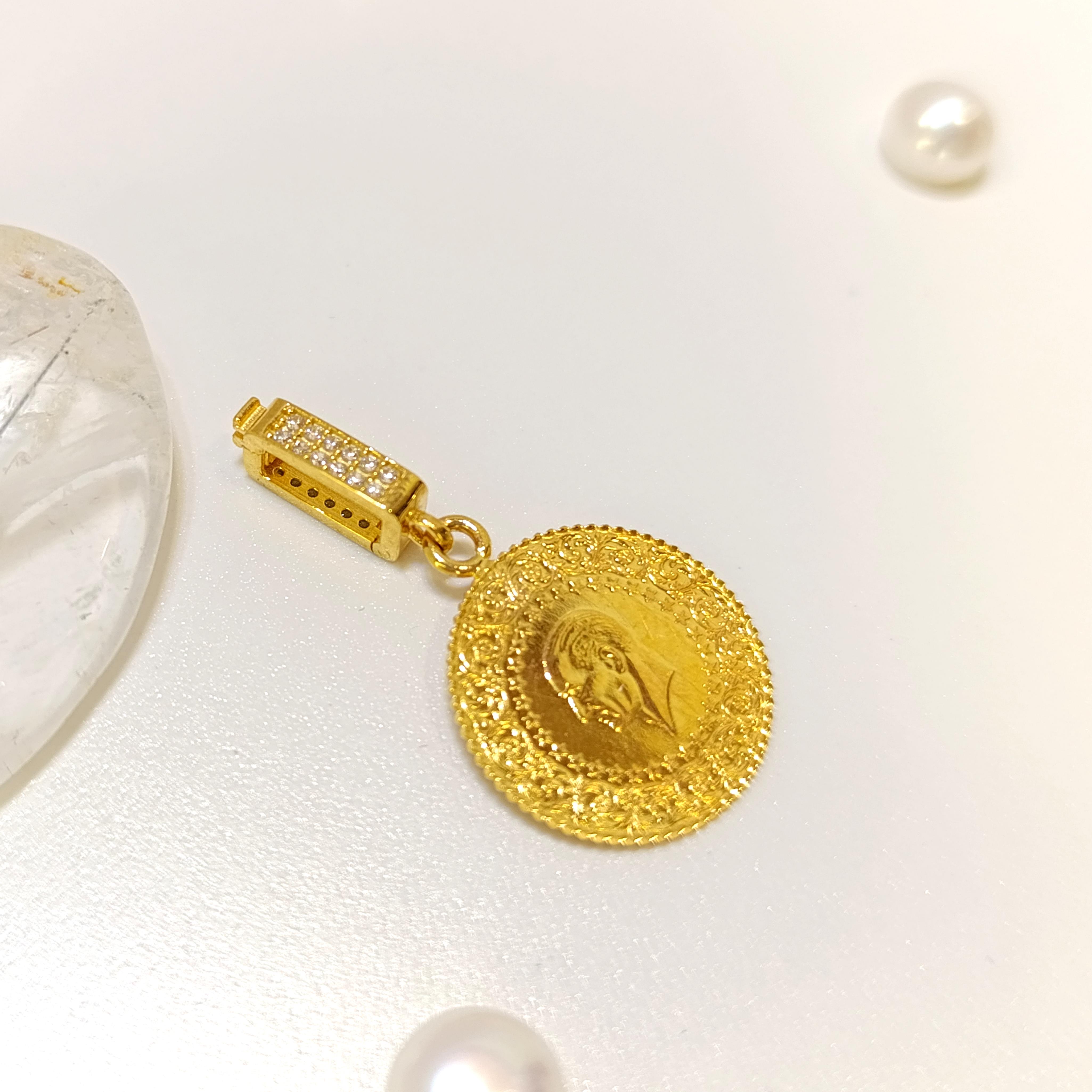 Çeyrek Altınlı Charm Açılır Kilitli Kolye HD VİDEOLU