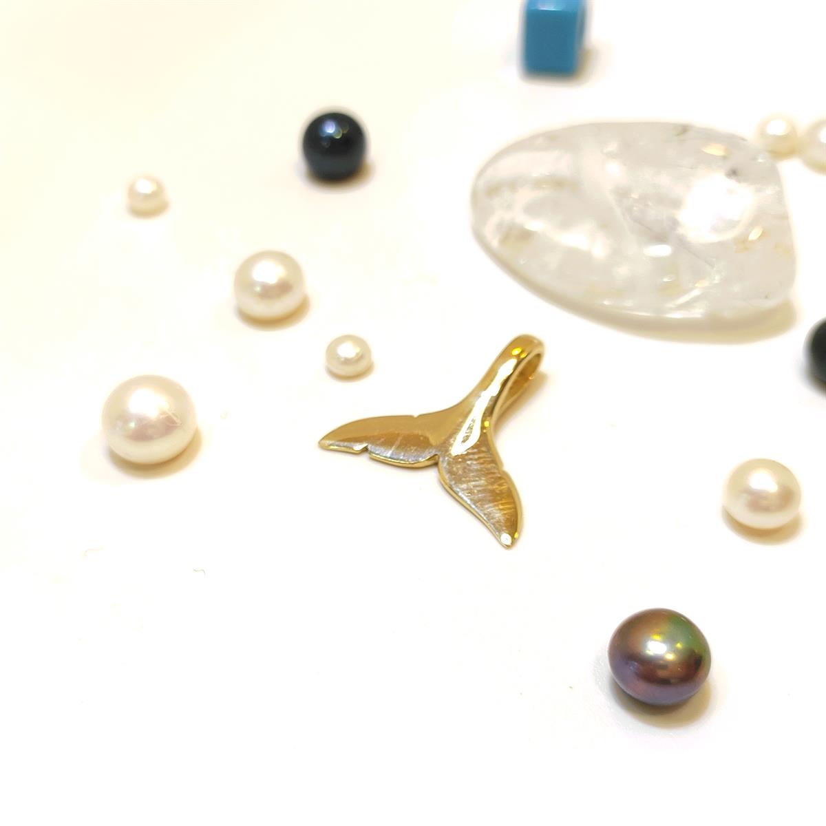 Balina Kuyruğu Kolye 14 Ayar Altın  HD VİDEOLU