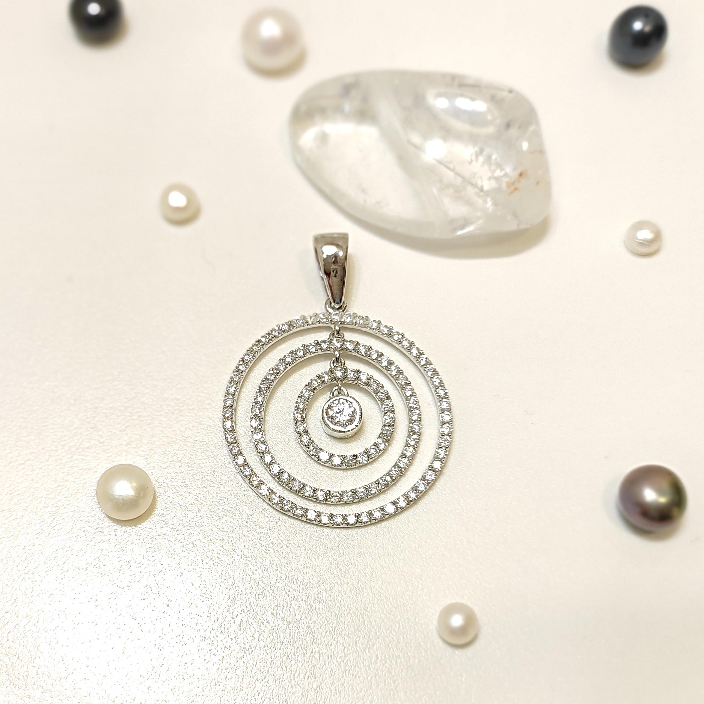 Tek Taş ve Su Yolu Çerçeveler Kolye Ucu 14 Ayar Altın  HD VİDEOLU