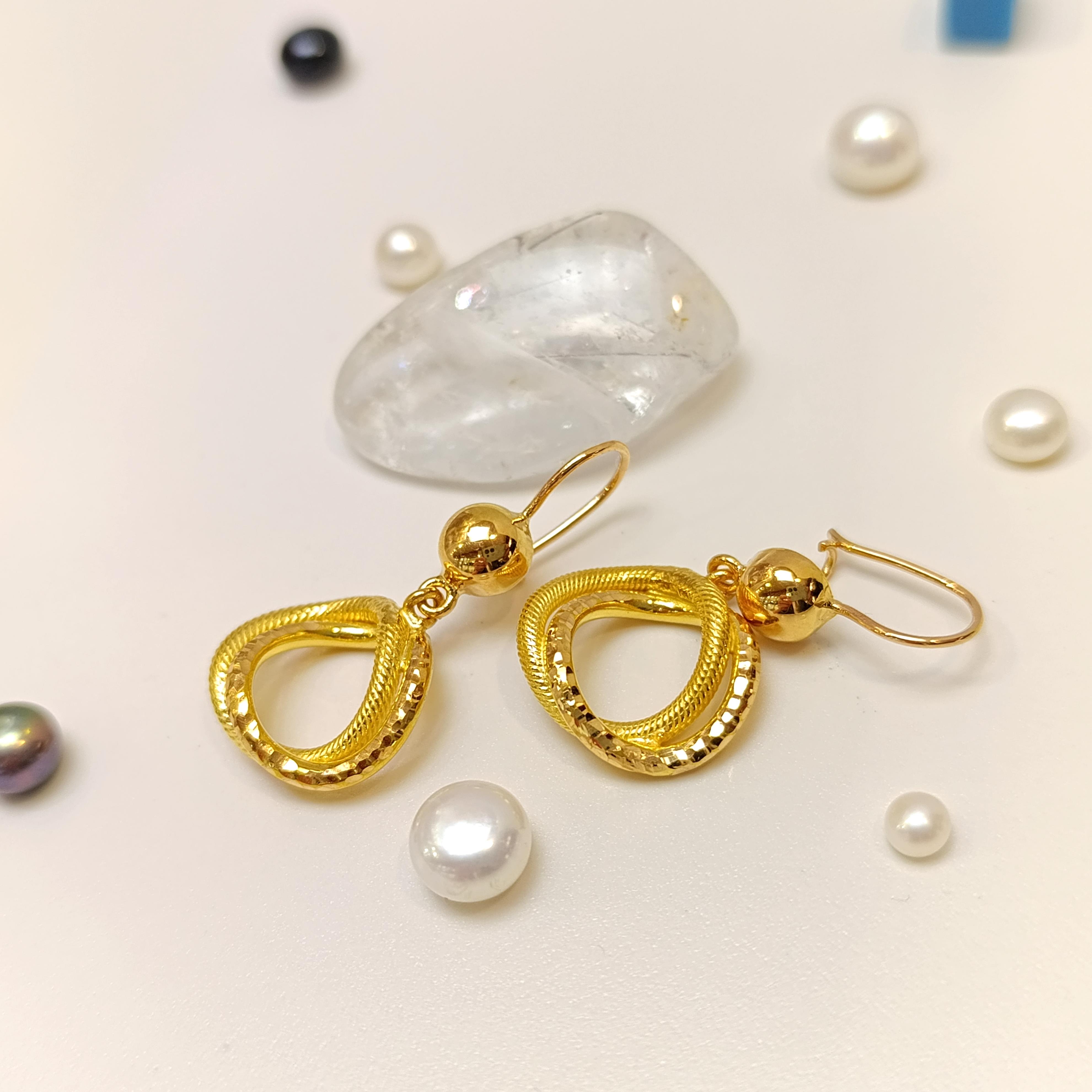 Saman Yolu Sallanan Küpe 22 Ayar Altın HD VİDEOLU