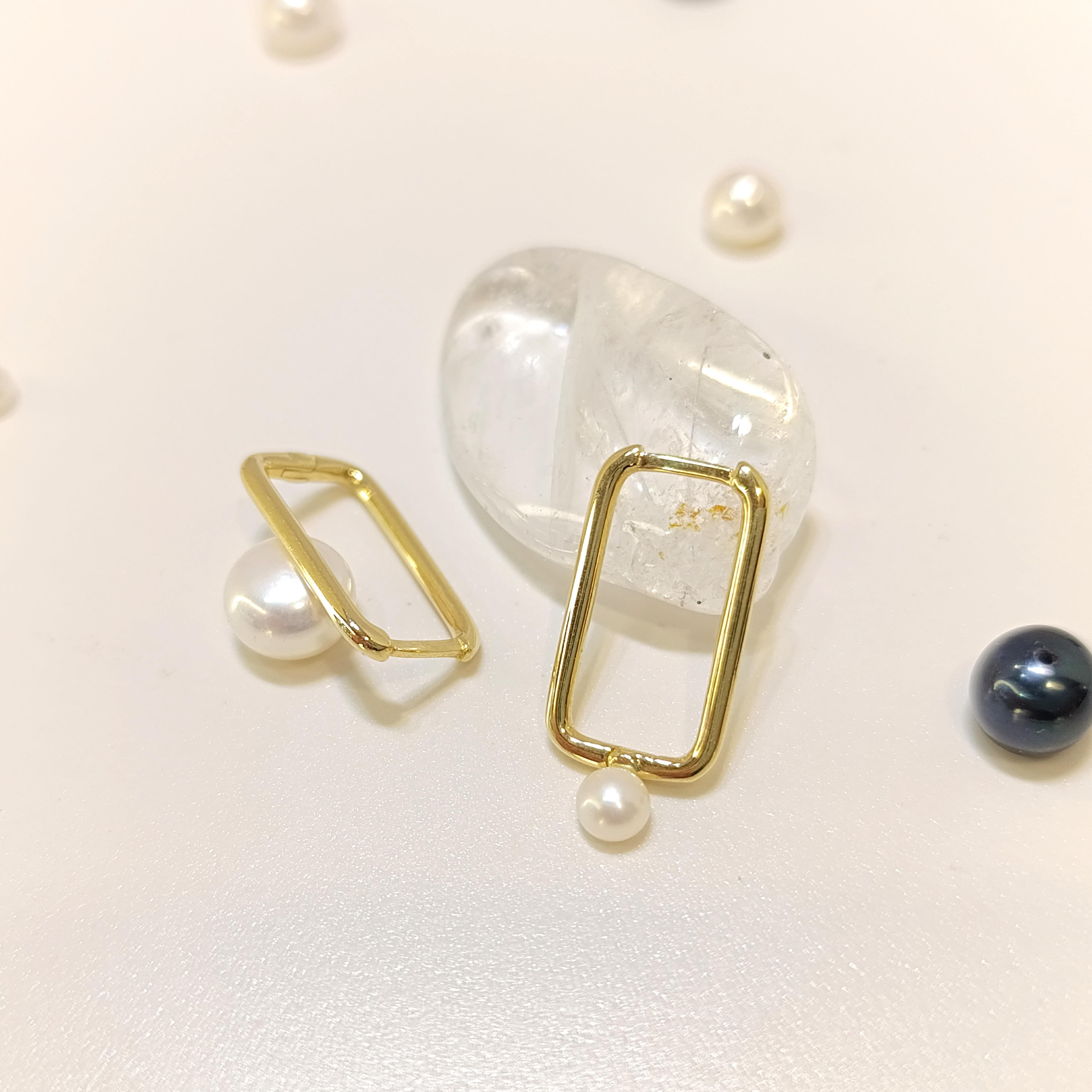 20mm Ataç Dik Dörtgen Halka Küpe 14 Ayar Altın HD VİDEOLU