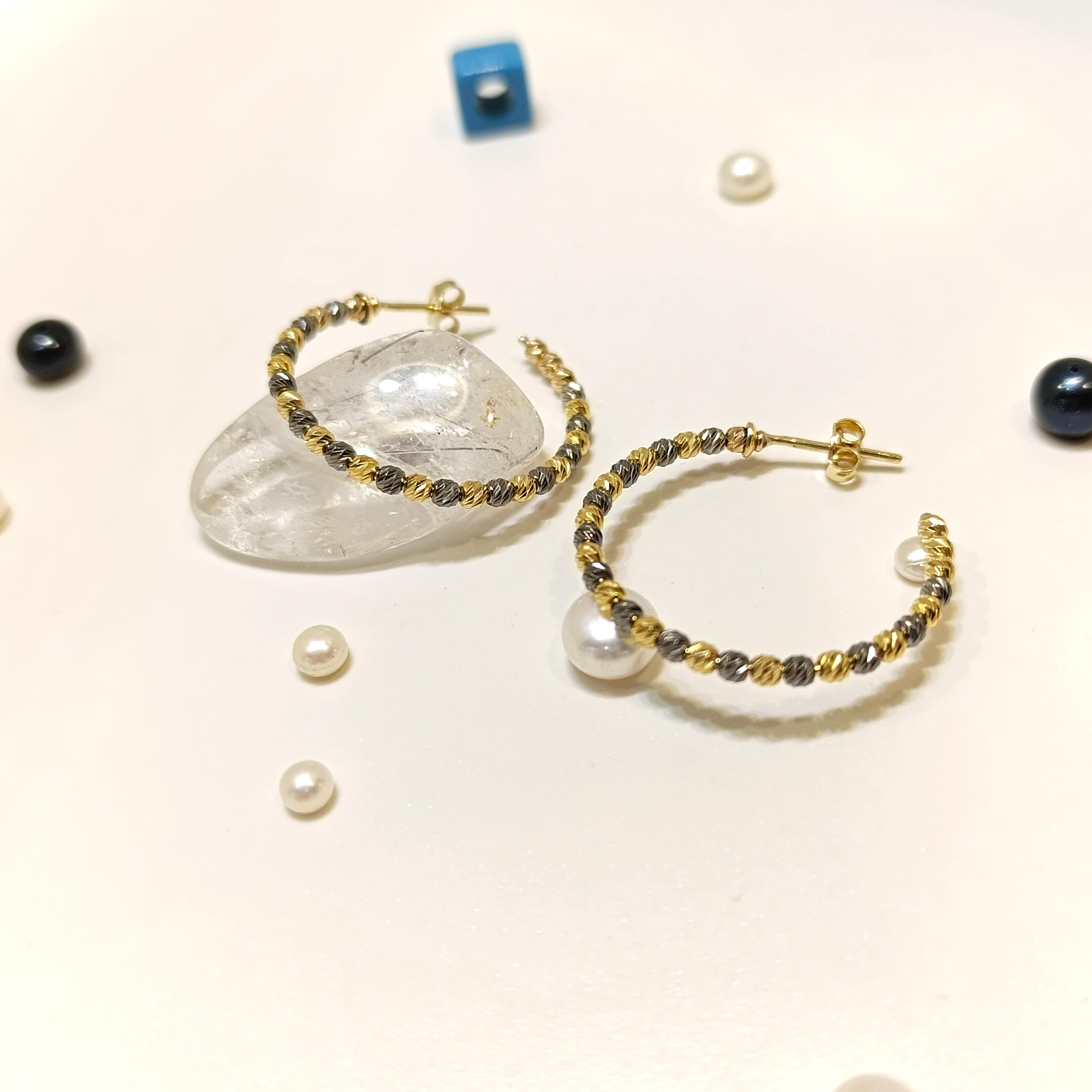 32mm Vidalı Dorika Toplu Halka Küpe 14 Ayar Altın HD VİDEOLU