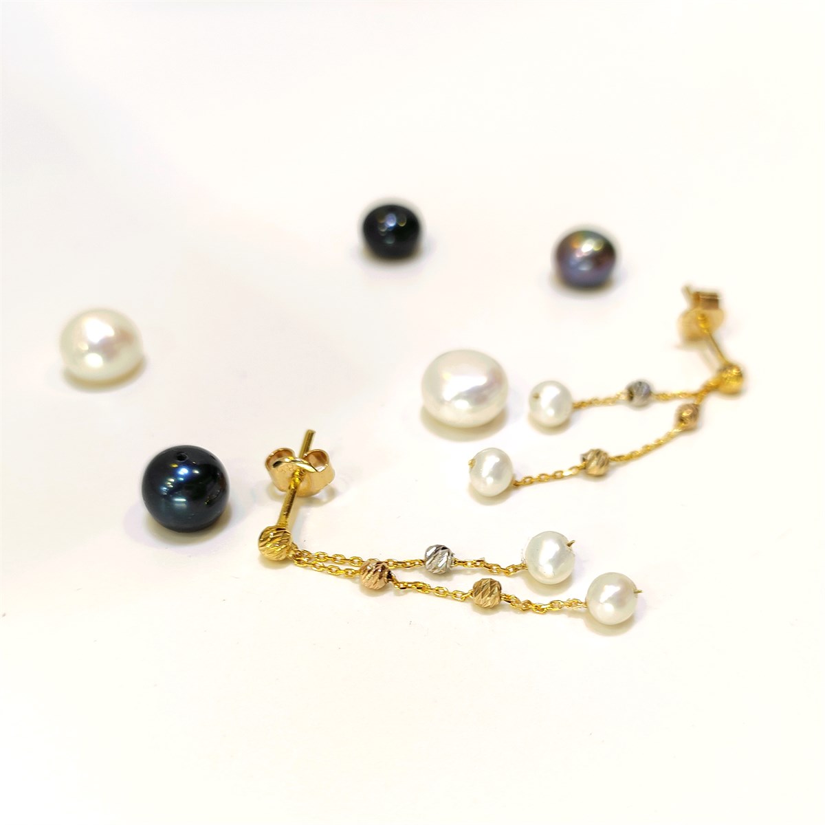 4mm Dorika Toplu İnci Sallanan Küpe 14 Ayar Altın HD VİDEOLU