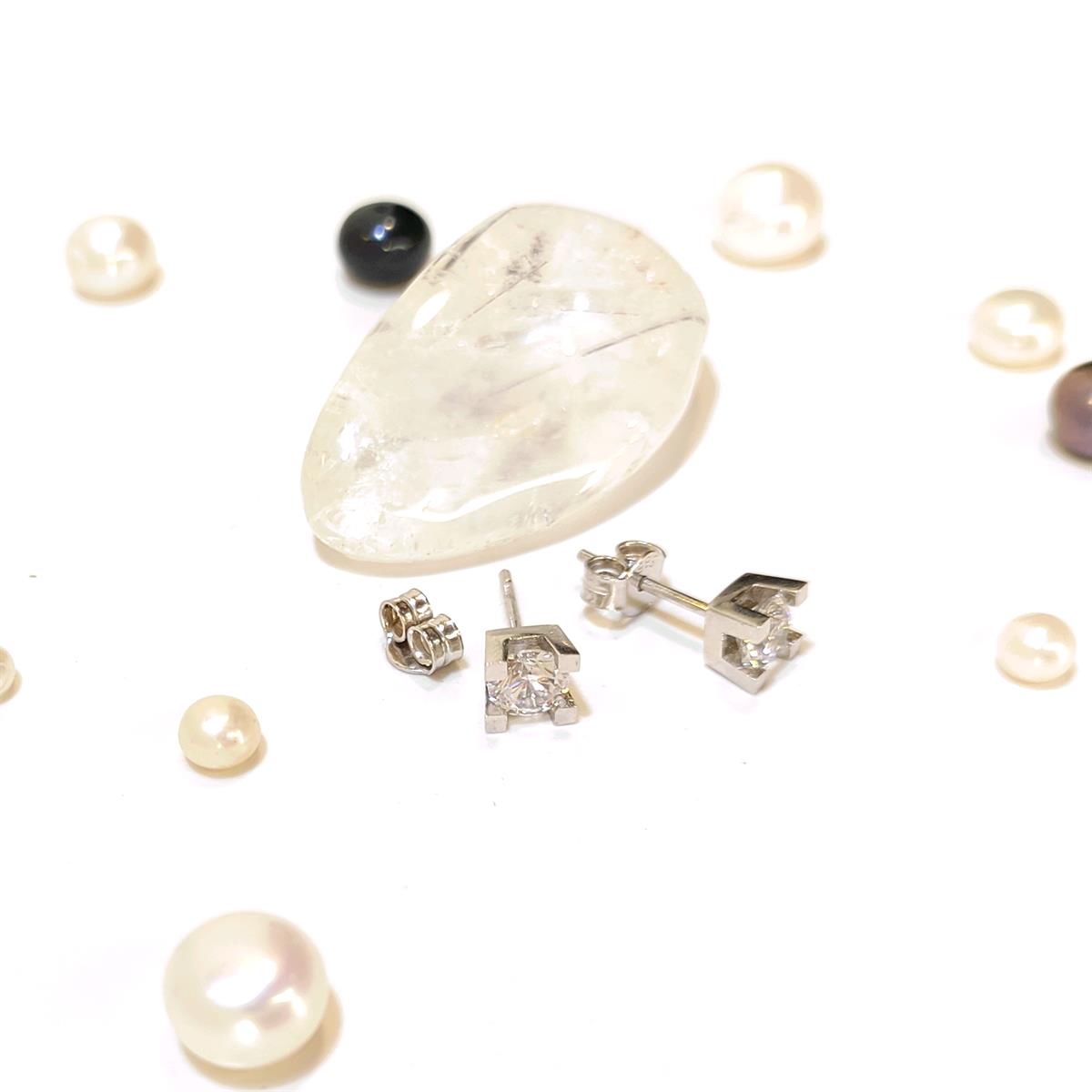 5.5mm Tek Taş Vidalı Küpe 14 Ayar Altın HD VİDEOLU