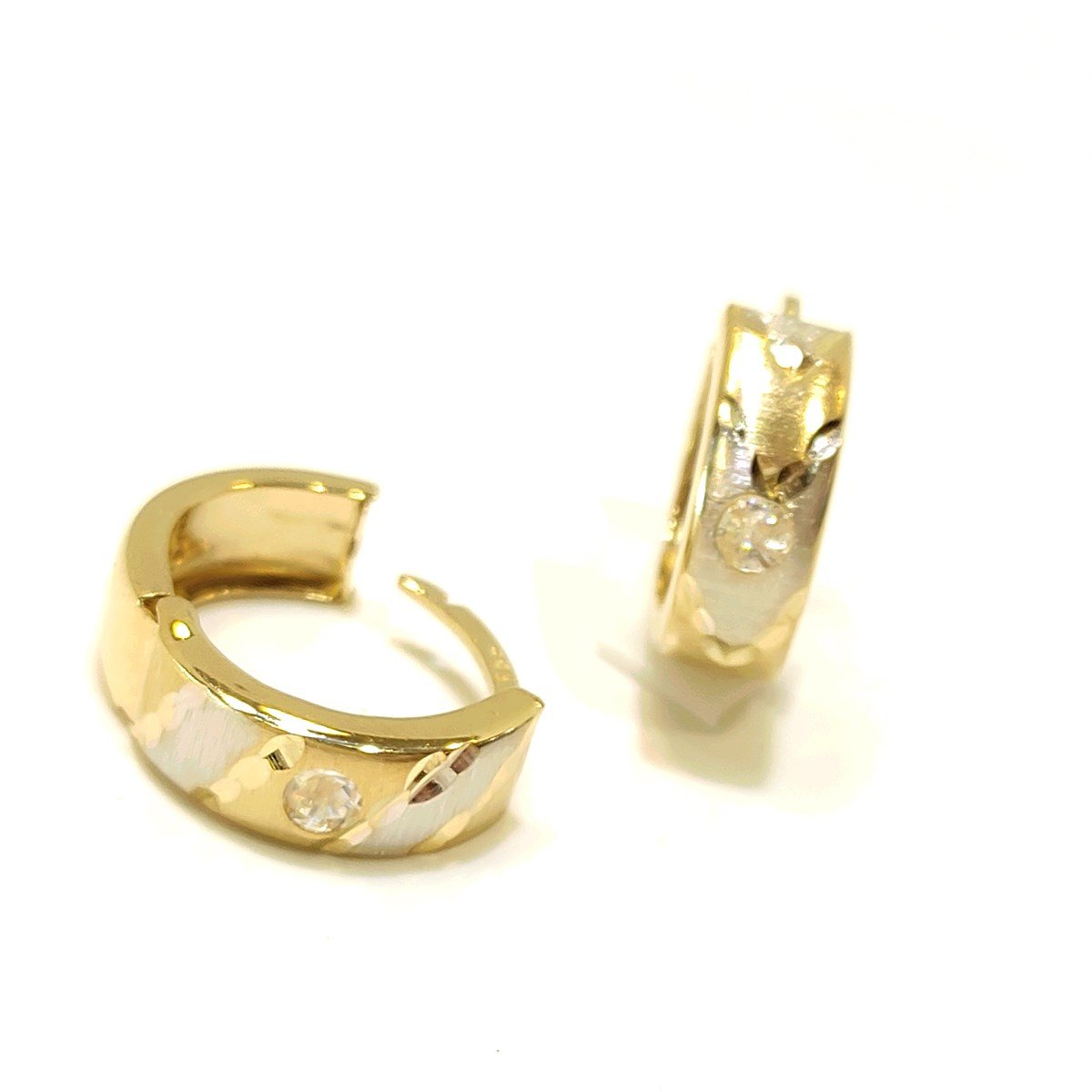 Hagi Halka Küpe 14 Ayar Altın 4K VİDEO