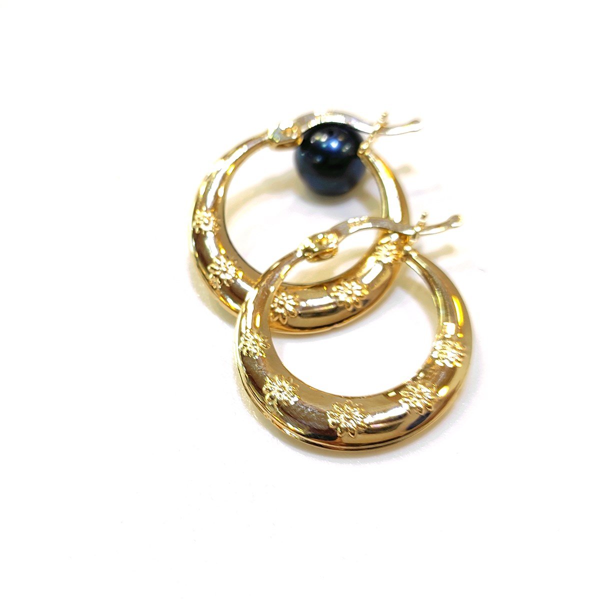 Halka Küpe 14 Ayar Altın HD VİDEOLU