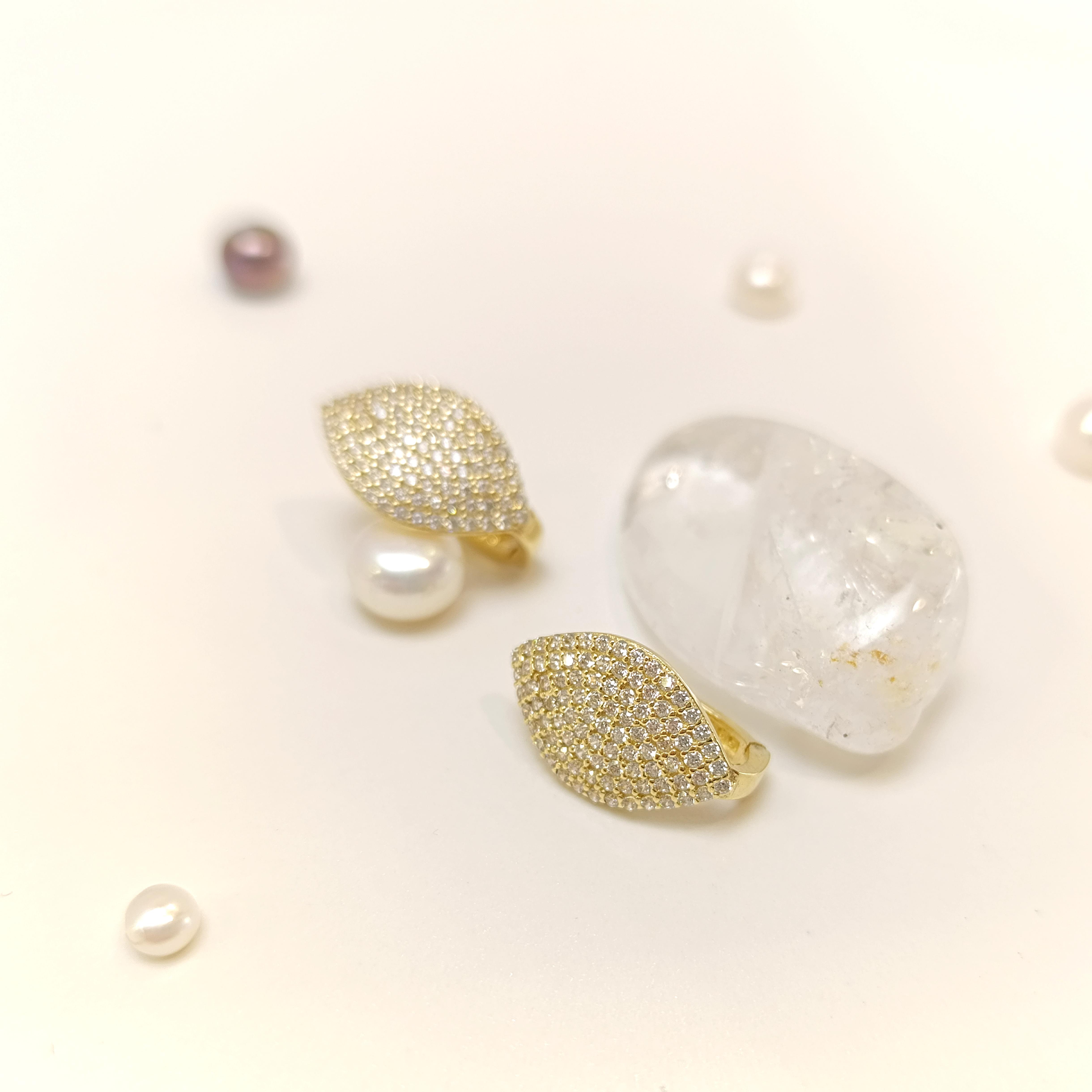 Mekik J Küpe 14 Ayar Altın HD VİDEOLU