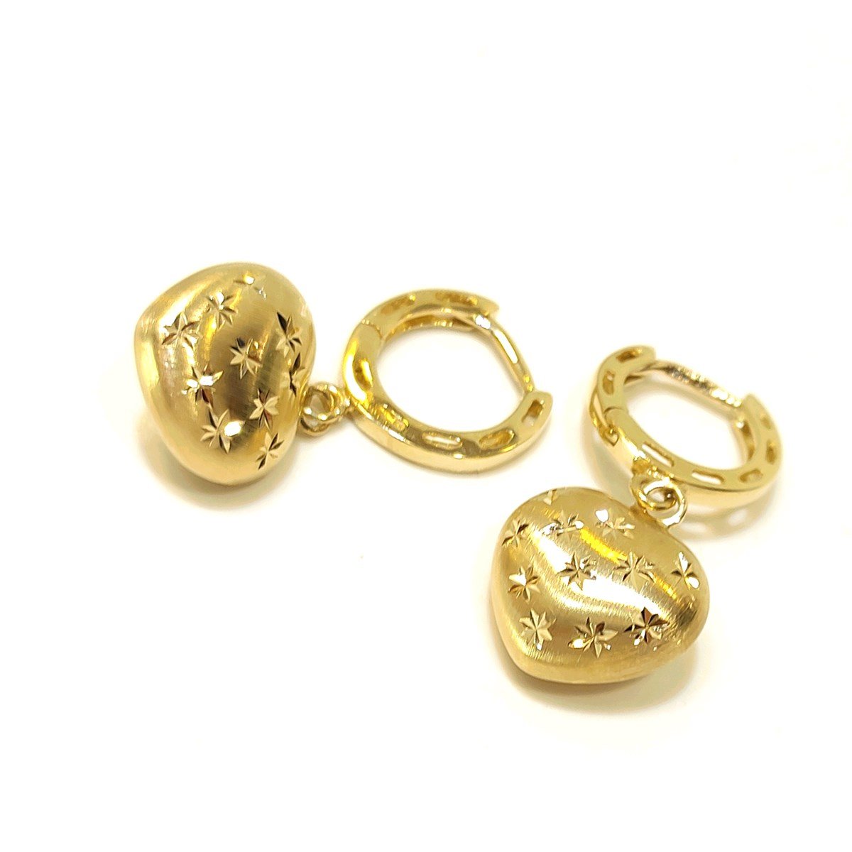 Sallanan Kalpli Halka Küpe 14 Ayar Altın 4K VİDEOLU