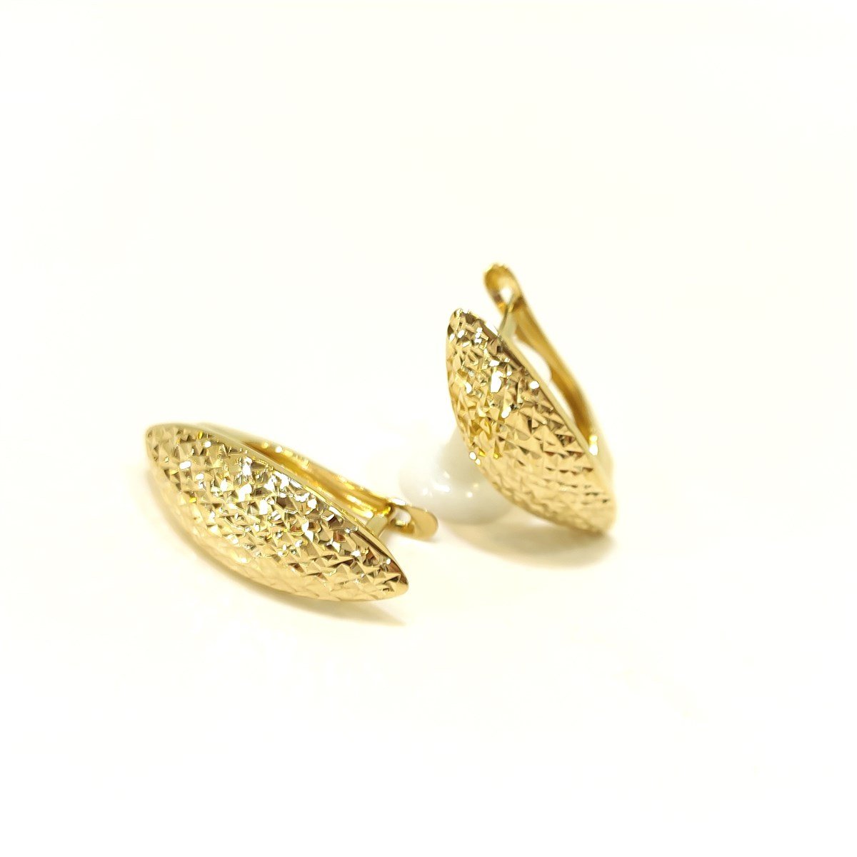 Taşsız Küpe 14 Ayar Altın 4K VİDEOLU