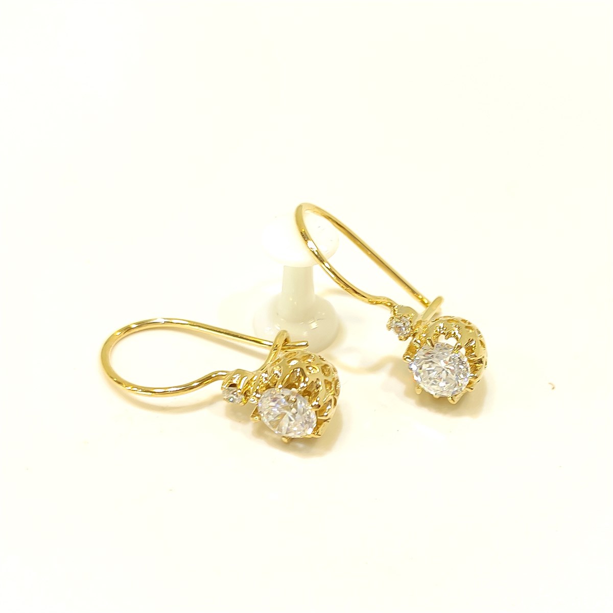 Tek Taş Küpe 14 Ayar Altın 4K VİDEOLU