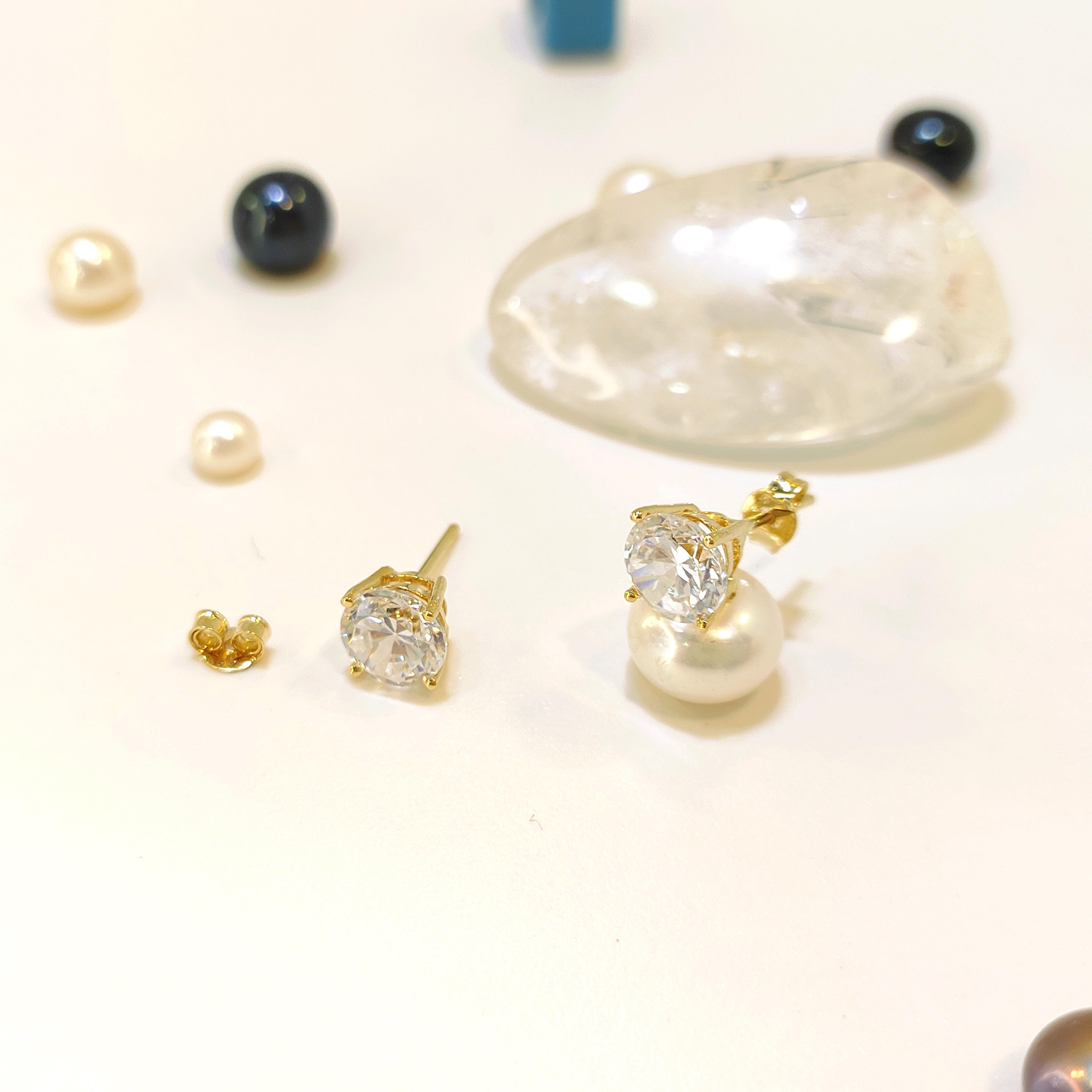 Tek Taş Vidalı Küpe 14 Ayar Altın HD VİDEOLU