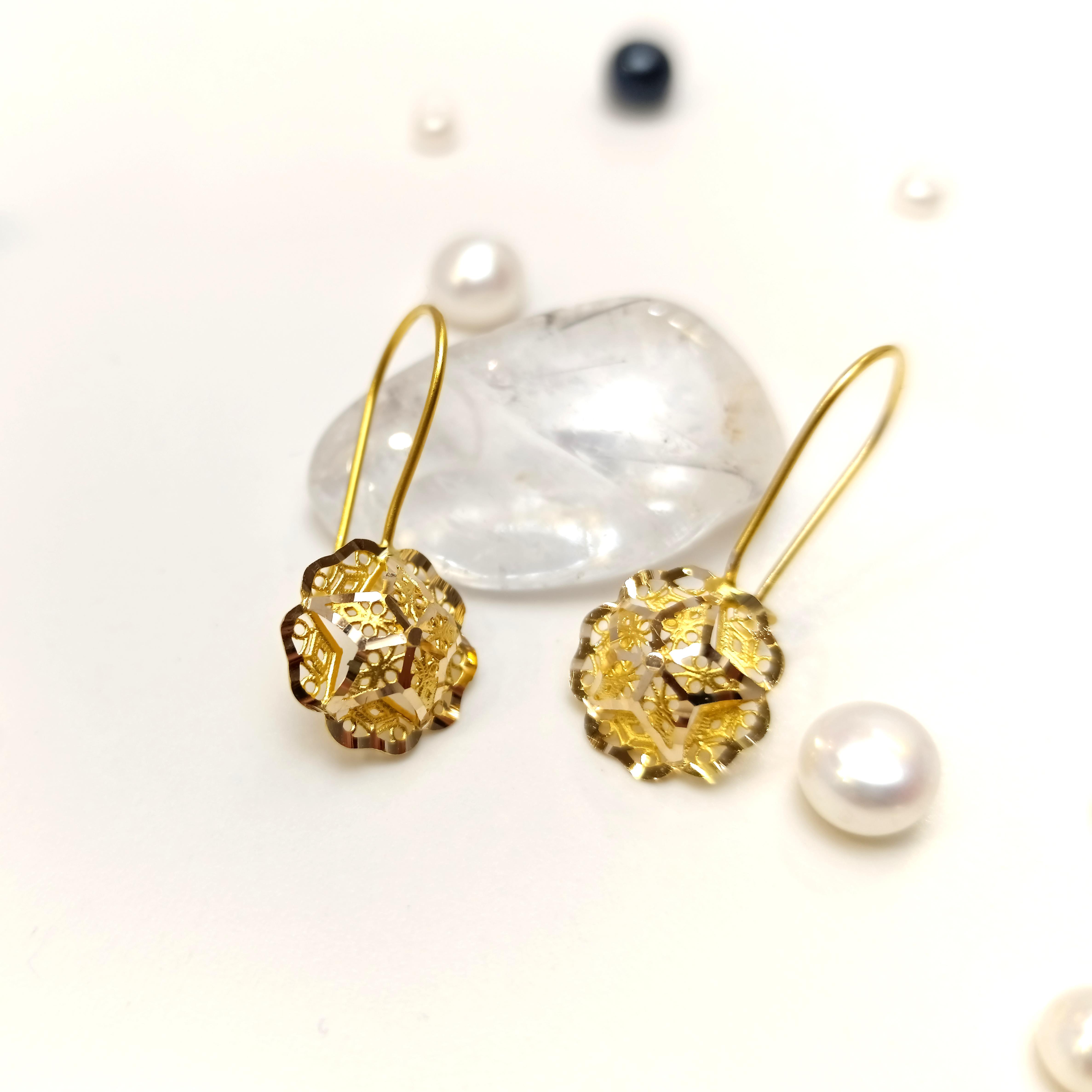 Telkare Sallanan Gül Küpe 14 Ayar Altın HD VİDEOLU