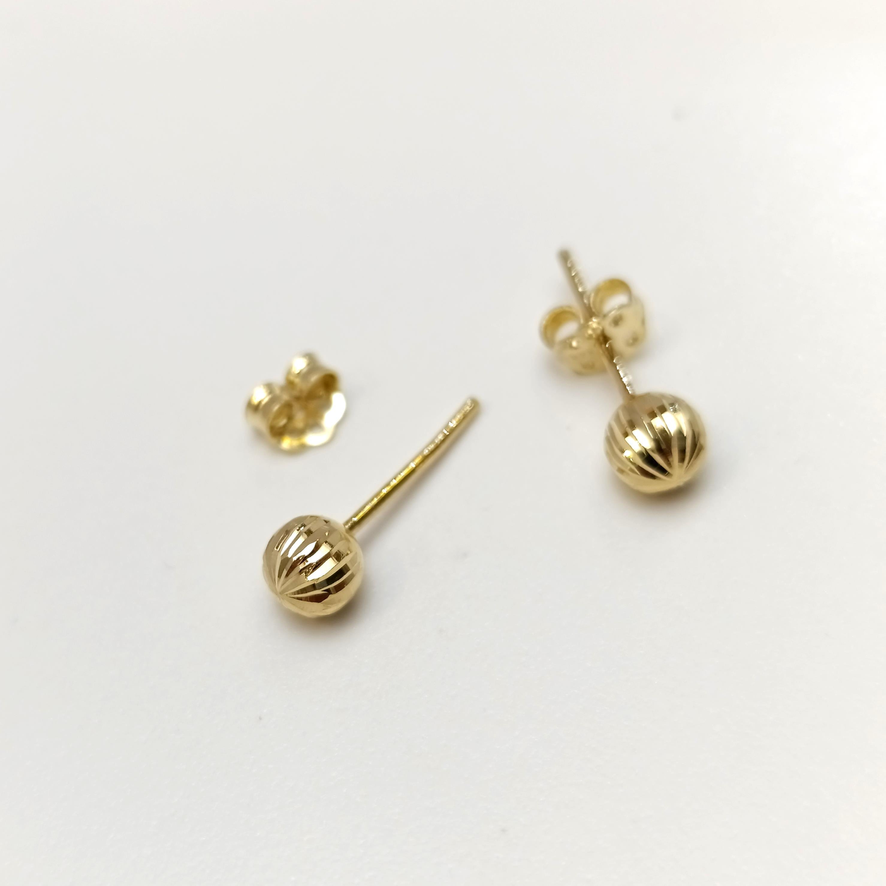 Top Küpe 14 Ayar Altın HD VİDEOLU